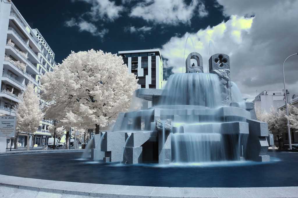 Avenue Julien Foutain, Infrared - Clermont-Ferrand, France 